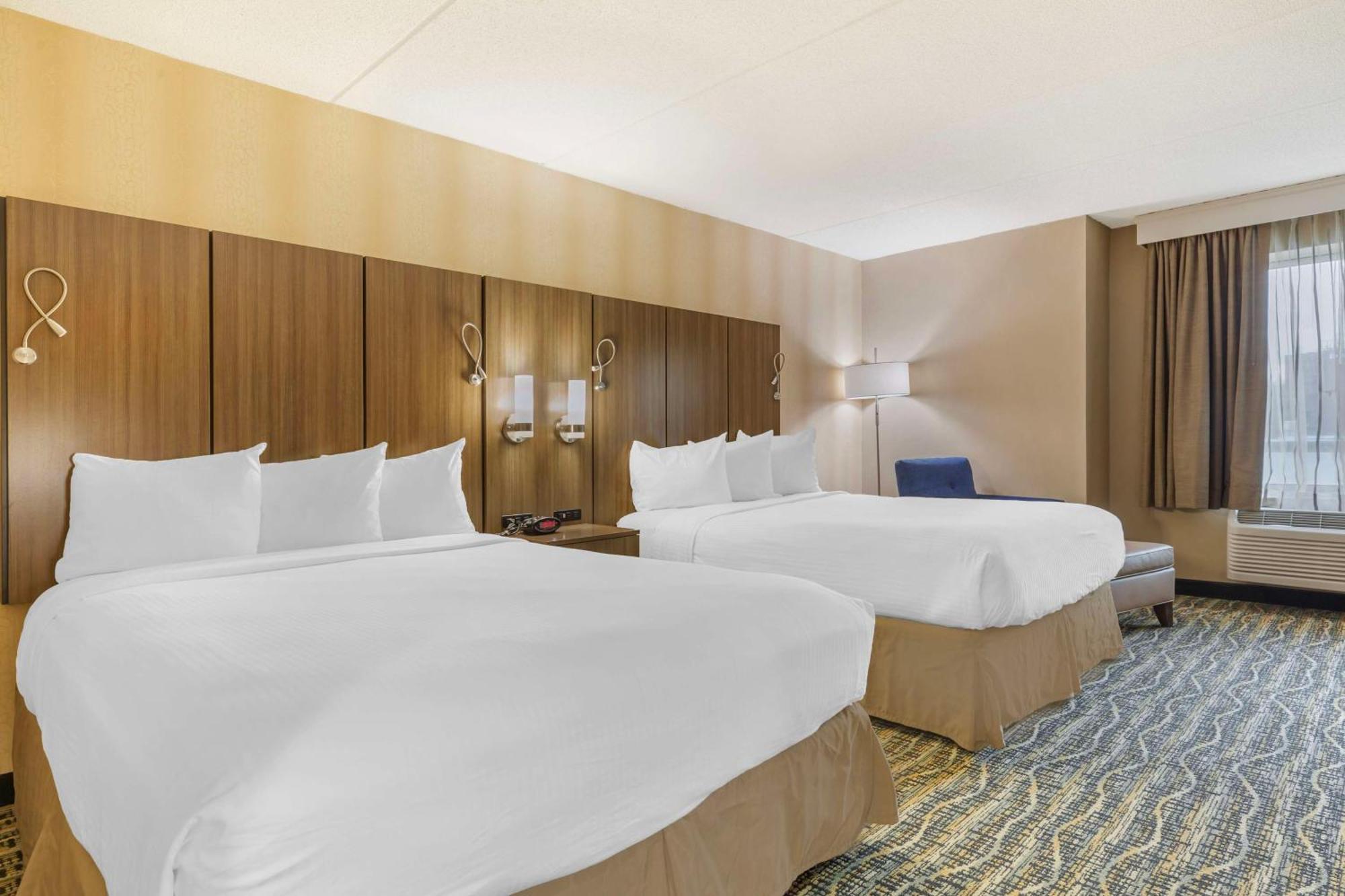 Best Western Plus New Englander Woburn Exterior foto