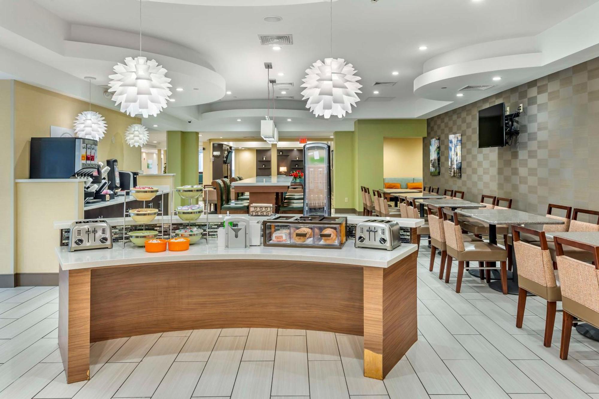 Best Western Plus New Englander Woburn Exterior foto